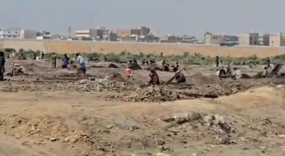 Gold Particles Discovered in Malir River Near Korangi Causeway, Karachi