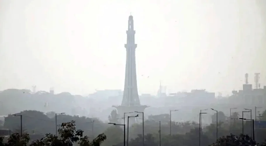Lahore surpasses Delhi to become world’s most polluted city again