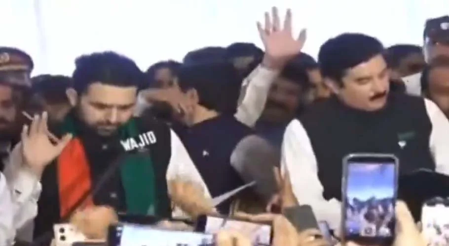Sohail Afridi sworn in as KP CM