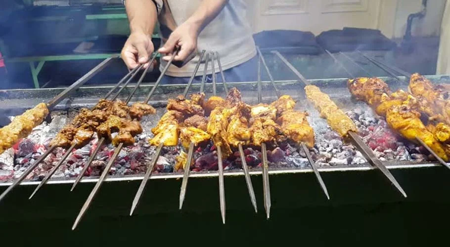 govt directs restaurants to install suction hoods ahead of smog season