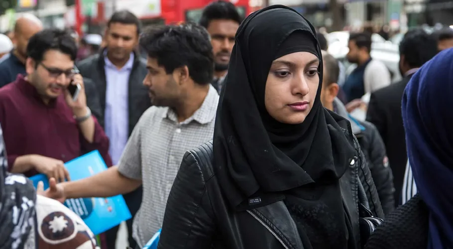 UK Imposes Stricter Conditions on Refugees Seeking Permanent Residency