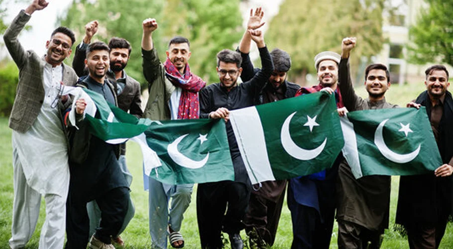 PM Youth Programme offers loans, laptops, and overseas job opportunities for Pakistani youth