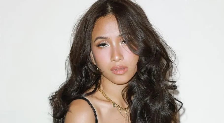 TikTok star dies by suicide at 19