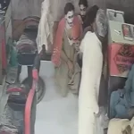 Barber shop looted in Karachi