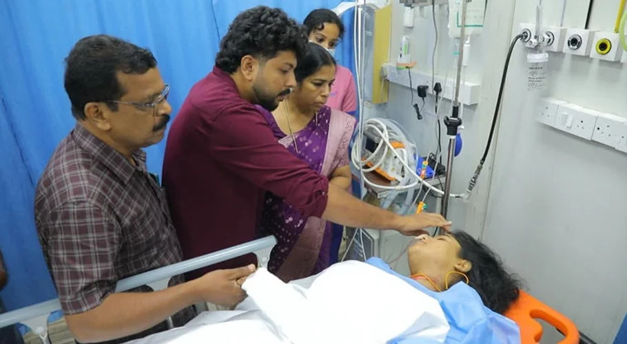 Groom marries injured bride in hospital after devastating accident