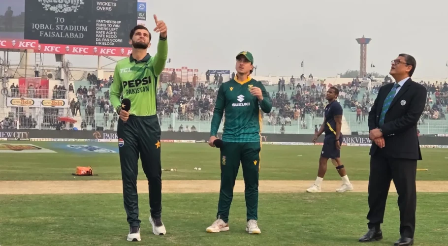 South Africa bats first after winning toss against Pakistan in decider