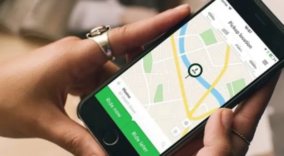 Smart travel: Top safety tips for taxi riders in Karachi