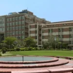 عمارت سے چھلانگ