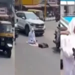 سڑک پر نماز