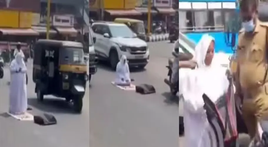 سڑک پر نماز