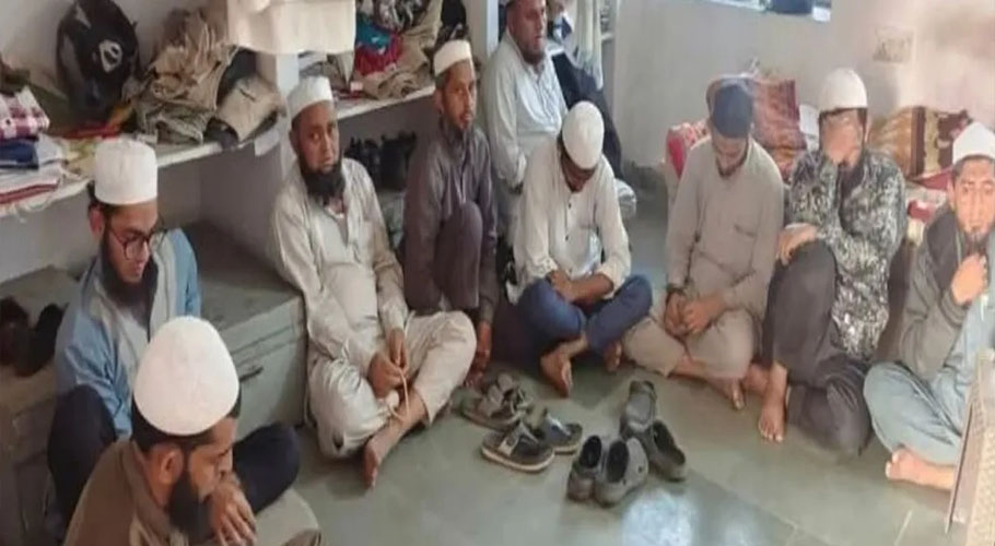 تبلیغی جماعت کے ارکان گرفتاری کے بعد، فوٹو انڈیپنڈنٹ