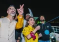 امریکی سفارتکار پتنگ بازی کرتے ہوئے، فائل فوٹو