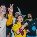 امریکی سفارتکار پتنگ بازی کرتے ہوئے، فائل فوٹو
