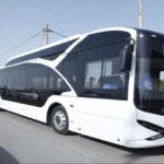 کراچی کی ایک ای وی بس
