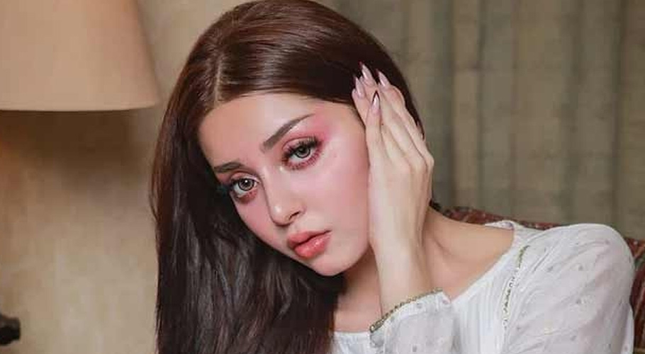 علیزے شاہ