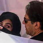 عمران خان اپنی اہلیہ کے ہمراہ