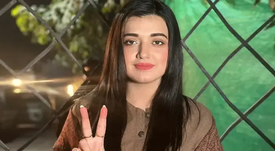 فلک جاوید