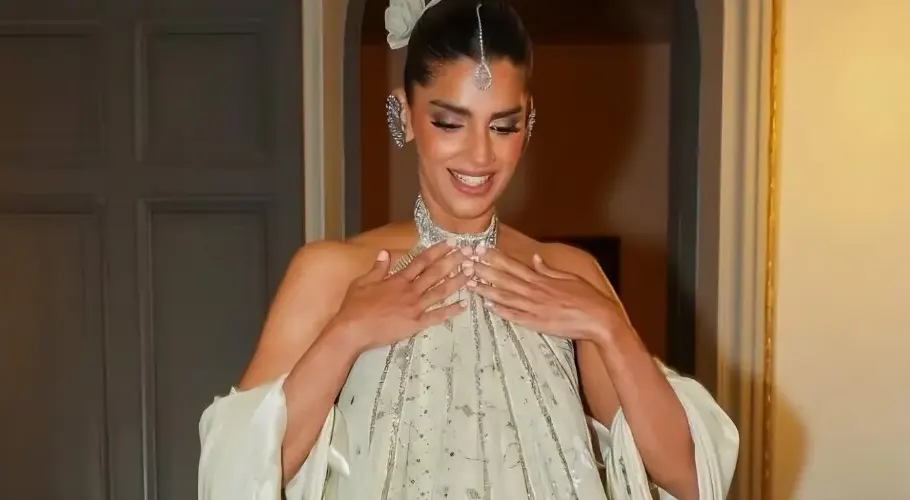 صنم سعید