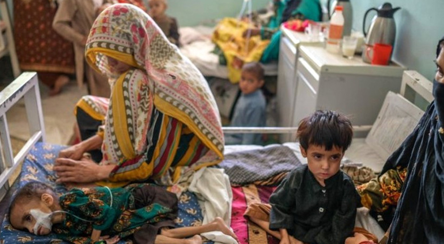 ایک اسپتال کا منظر ہے چاچا