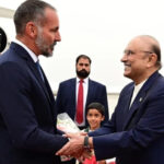 پرنس رحیم آغاخان، فوٹو ایکسپریس