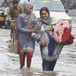 کڑیاں لہور دیاں وچ گرمیاں