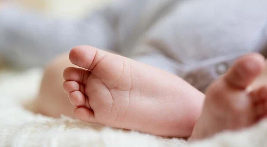 کراچی میں ‘غائب نومولود’ کیس نے نیا موڑ لے لیا، نجی اسپتال نے حیران کن دعویٰ کر دیا